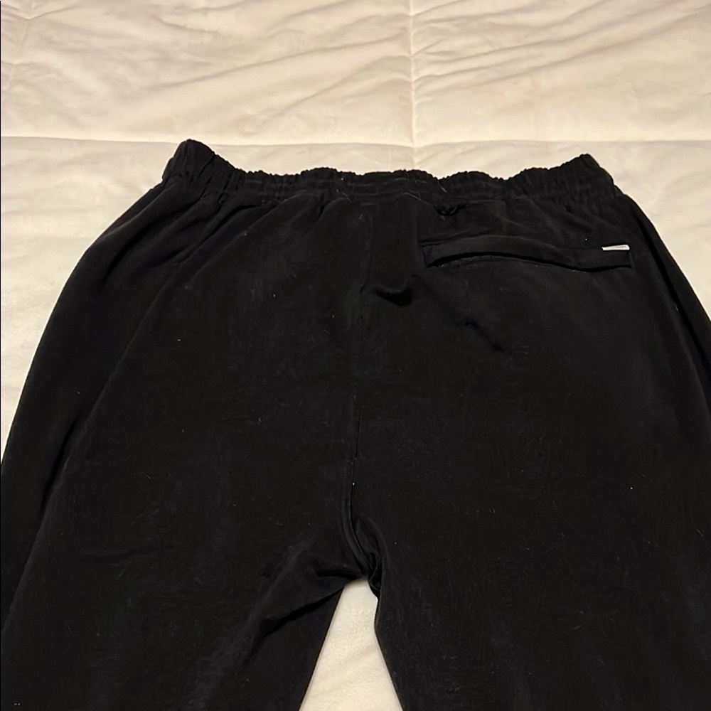 Vuori Black Joggers - Picture 4 of 5
